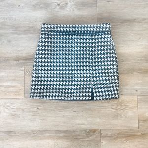 Vici Brand Demille Houndstooth Mini Skirt